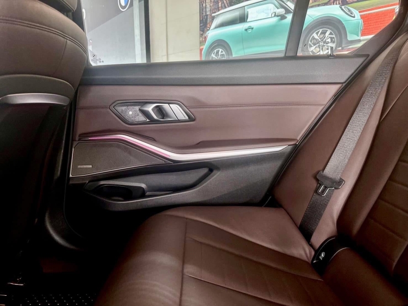 BMW 330Li M Sport