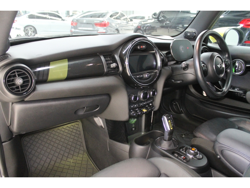 MINI Cooper SE