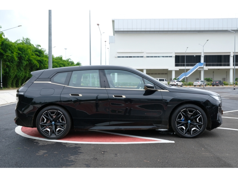 BMW iX xDrive50 Sport