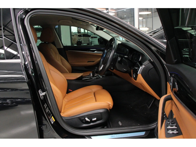 BMW 530e Elite