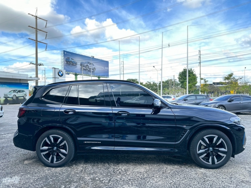 BMW iX3 M Sport Inspiring