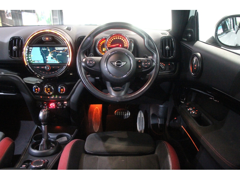 MINI Cooper John Cooper Works Countryman