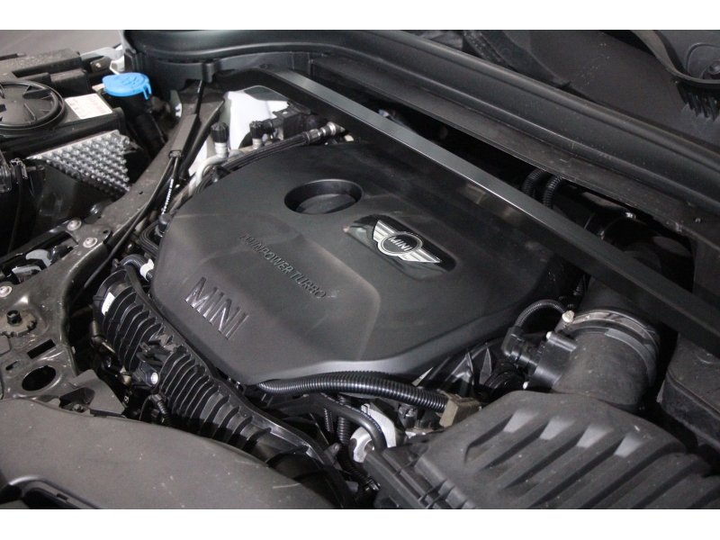 MINI Cooper John Cooper Works Countryman