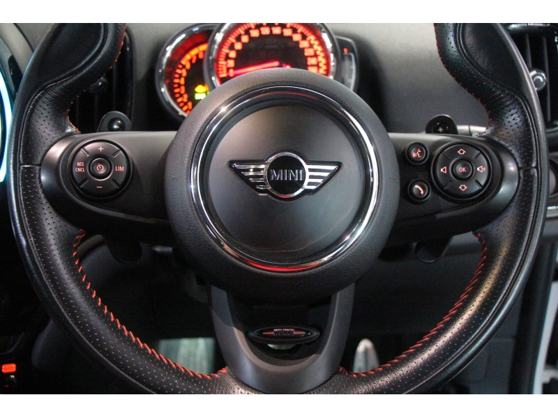 MINI Cooper John Cooper Works Countryman