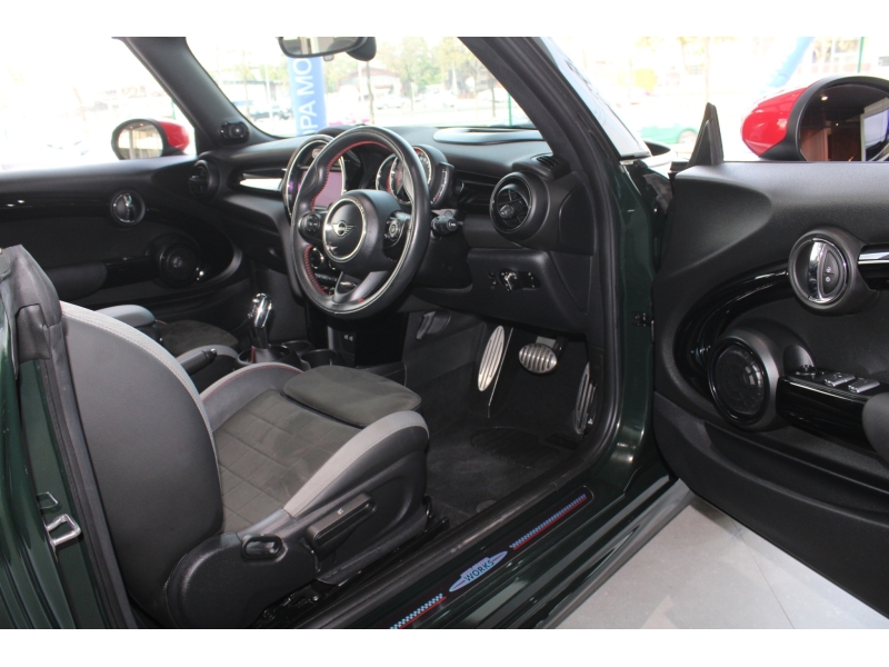 MINI Cooper John Cooper Works