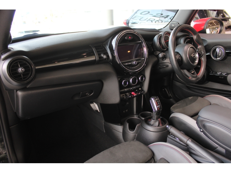 MINI Cooper John Cooper Works