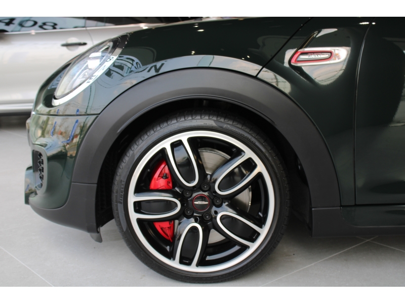 MINI Cooper John Cooper Works