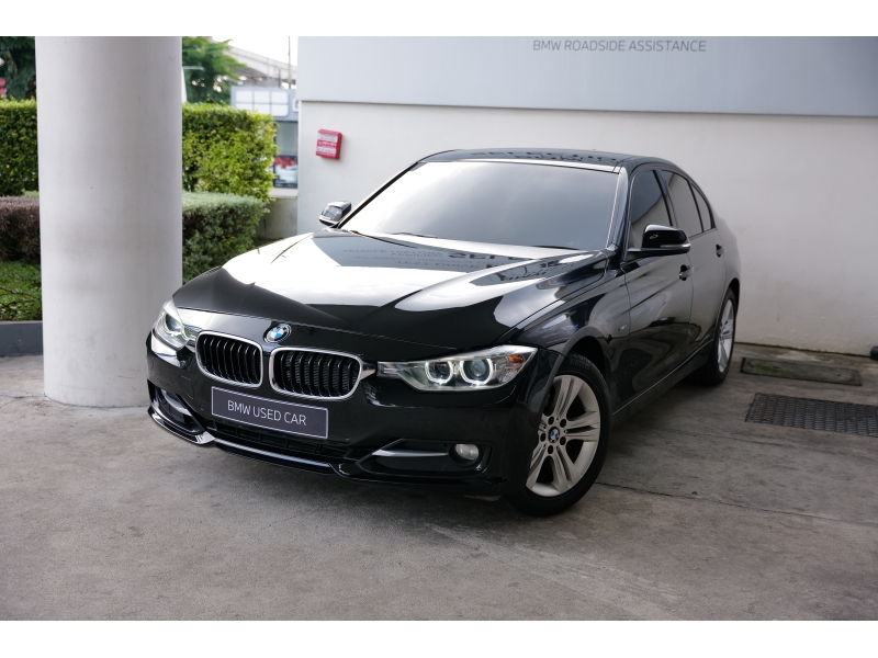 BMW 320i 