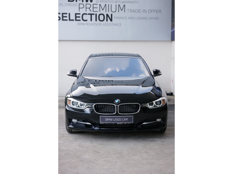BMW 320i 