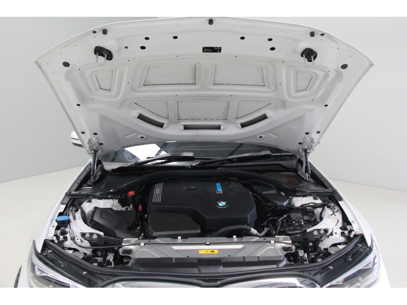 BMW 330e M Sport