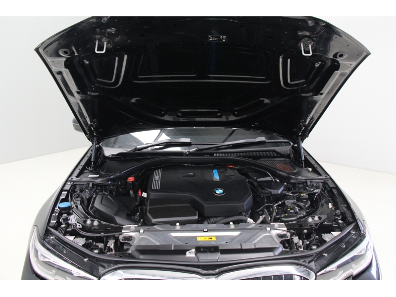 BMW 330e M Sport