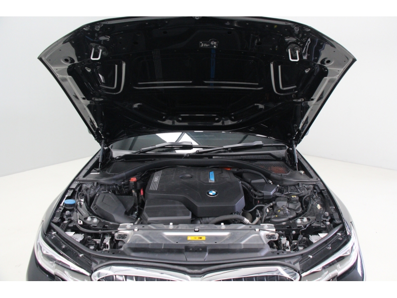 BMW 330e M Sport