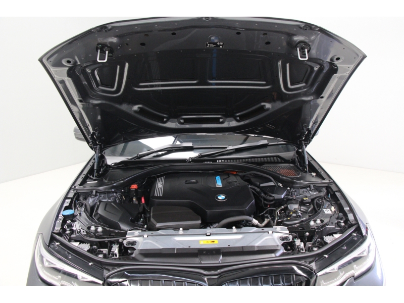 BMW 330e M Sport