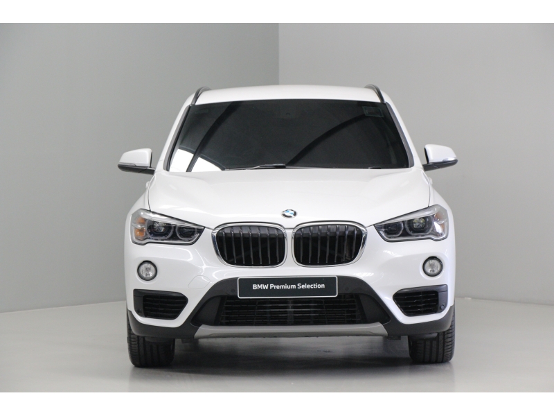 BMW X1 sDrive18i Iconic