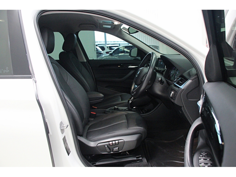 BMW X1 sDrive18i Iconic