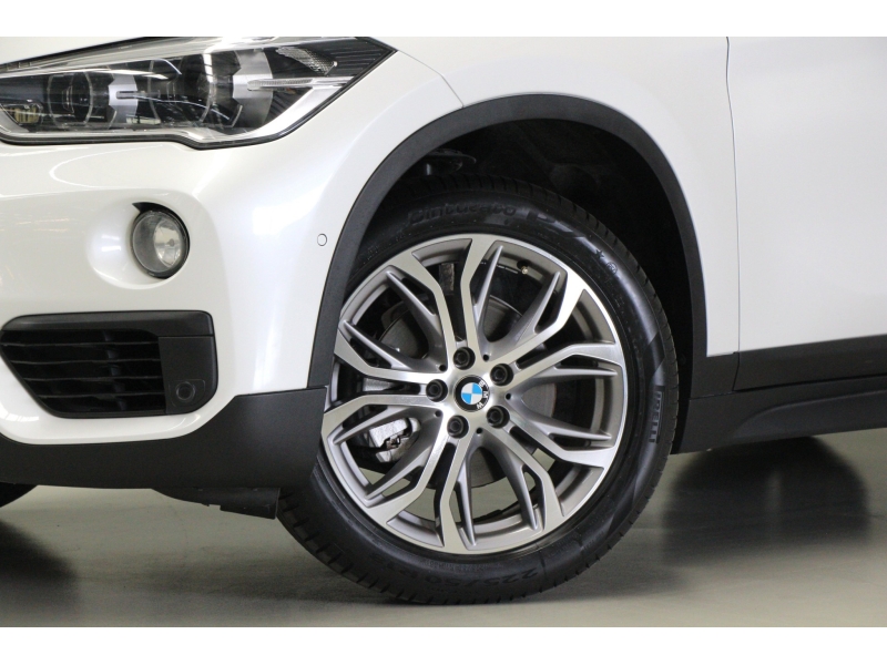 BMW X1 sDrive18i Iconic