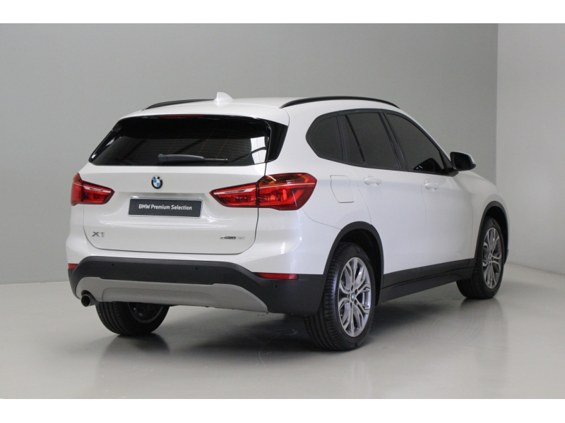 BMW X1 sDrive18i Iconic