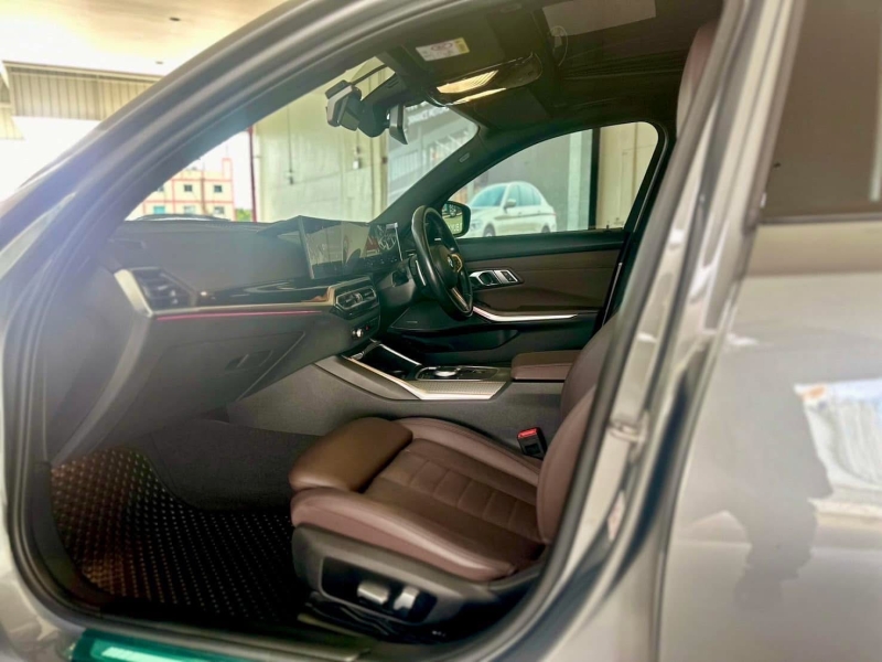 BMW 330Li M Sport