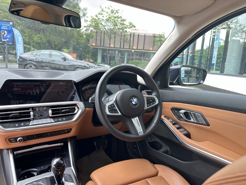 BMW 330Li M Sport