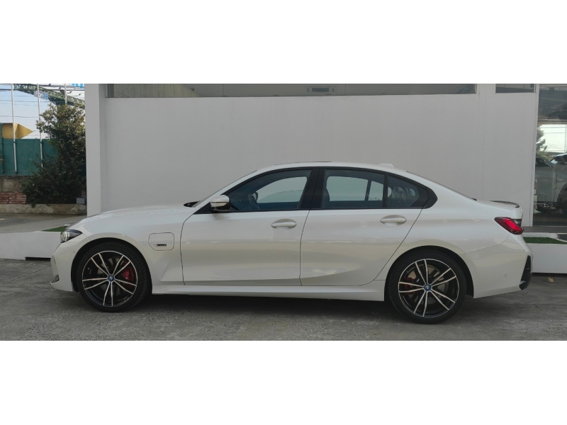 BMW 330e M Sport