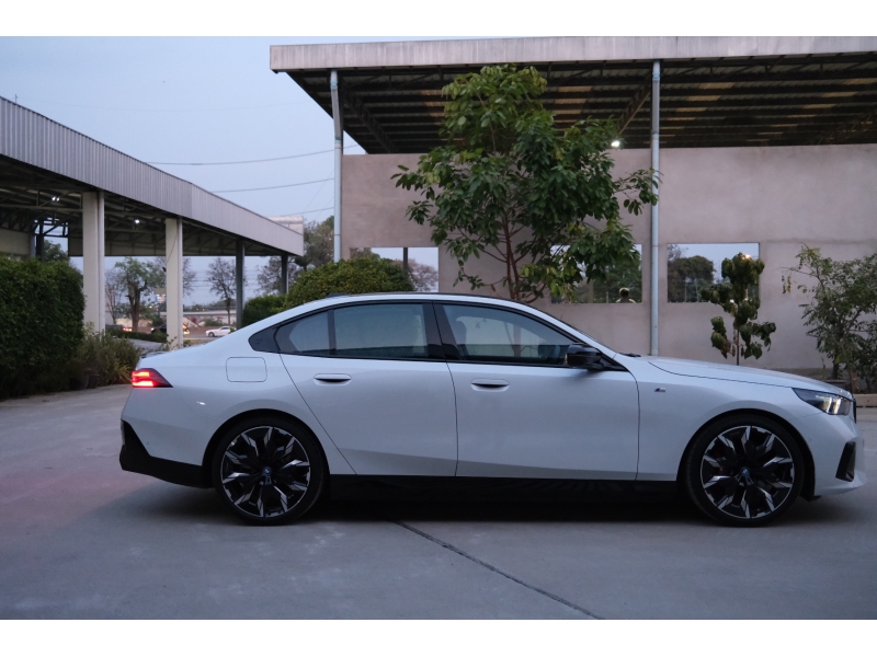 BMW i5 M60 xDrive