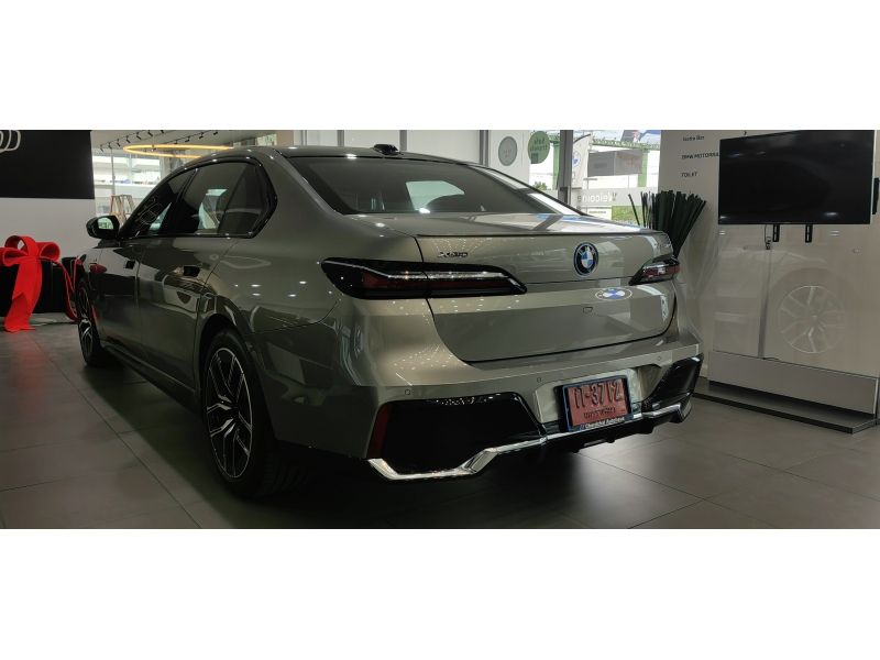 BMW 750e xDrive M Sport