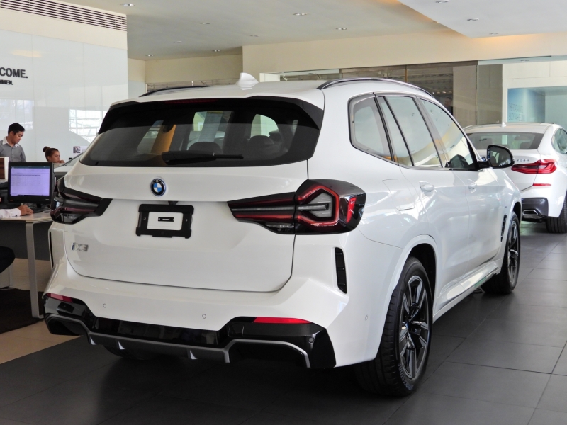 BMW iX3 M Sport Inspiring