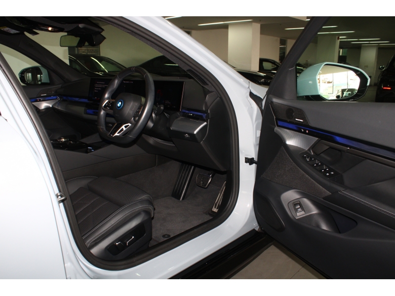 BMW i5 eDrive40 M Sport
