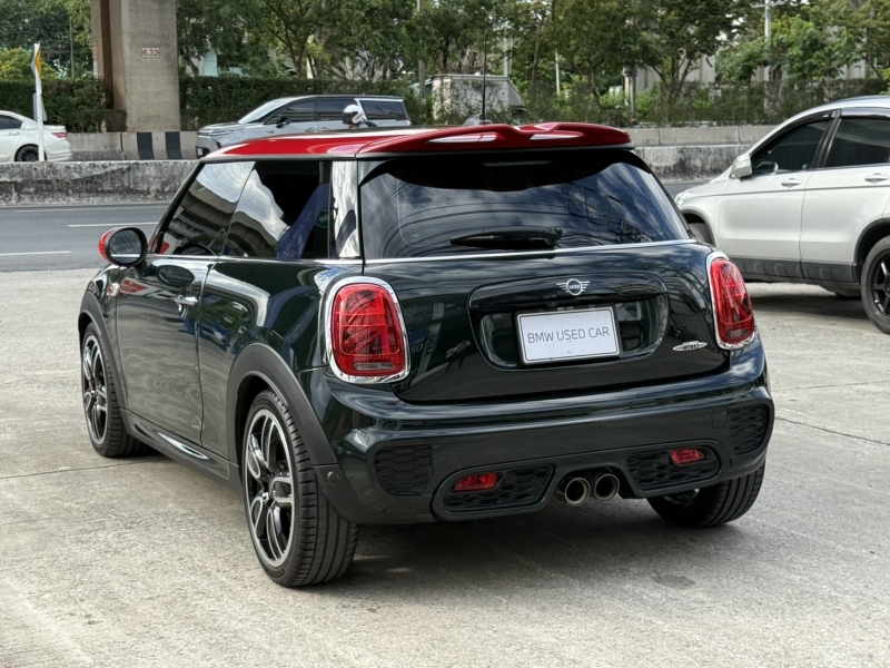 MINI Cooper John Cooper Works Countryman