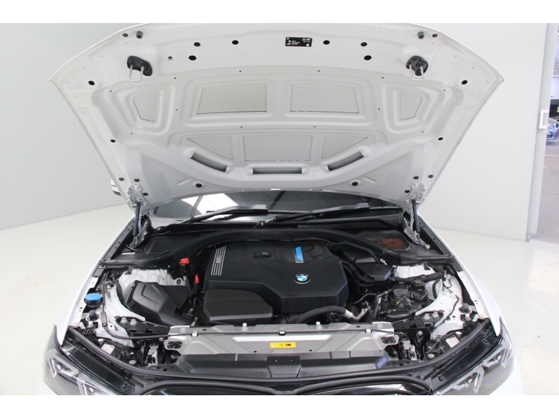 BMW 330e M Sport
