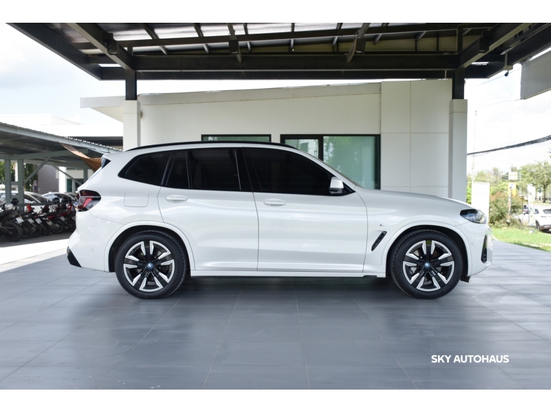 BMW iX3 M Sport Inspiring