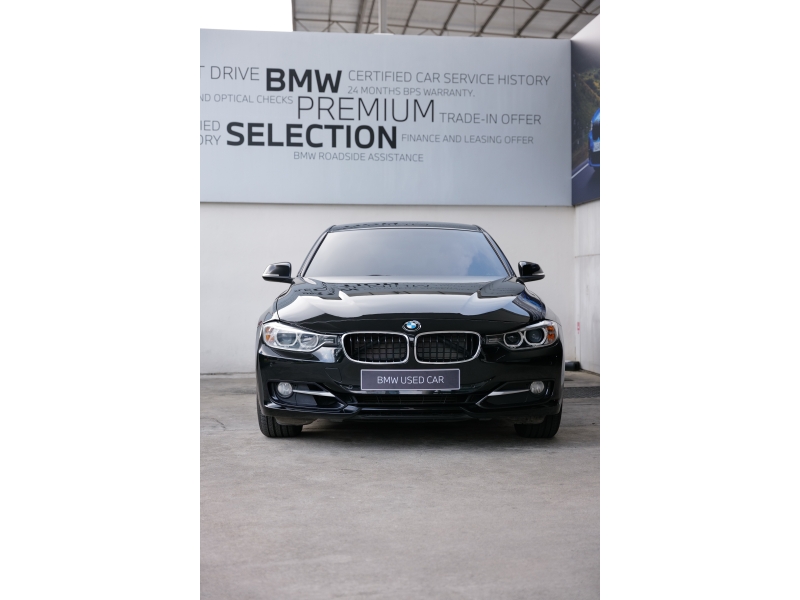 BMW 320i 