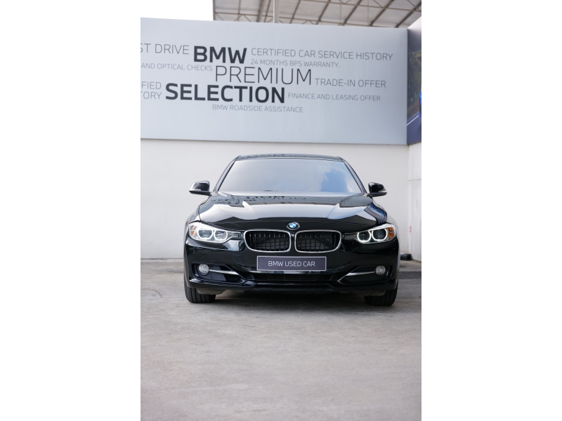 BMW 320i 