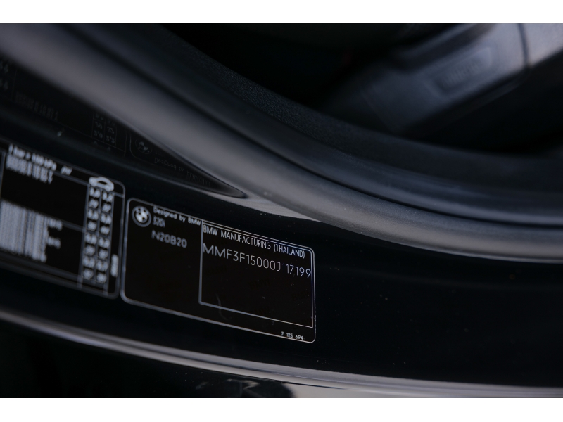 BMW 320i 