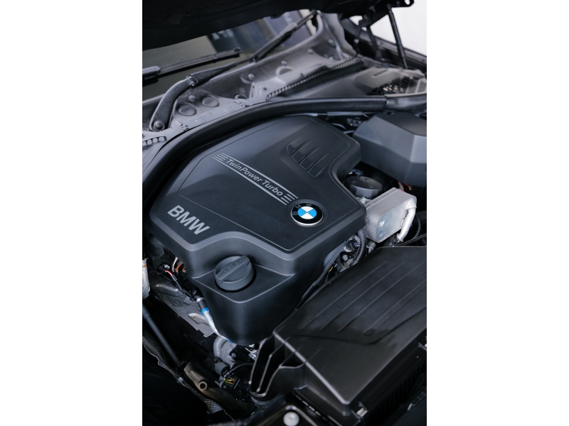 BMW 320i 