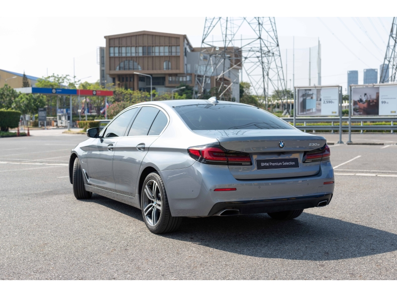 BMW 530e Elite