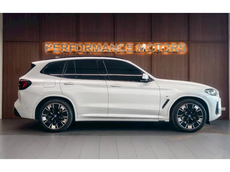 BMW iX3 M Sport