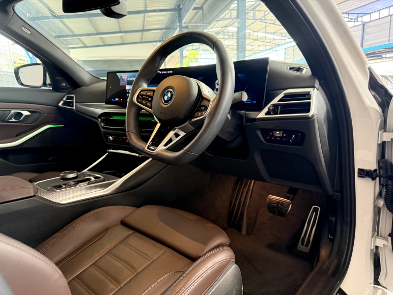 BMW 330e M Sport