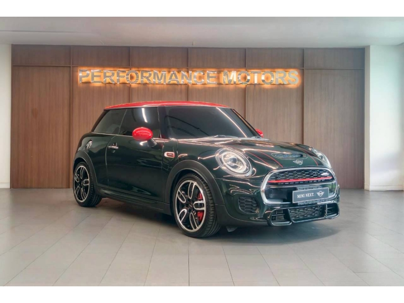 MINI Cooper John Cooper Works Countryman