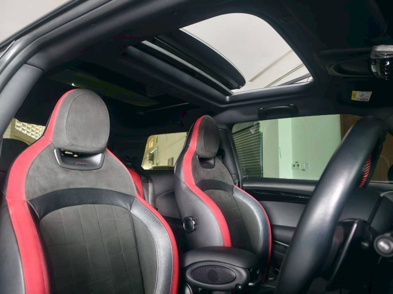 MINI Cooper John Cooper Works Countryman