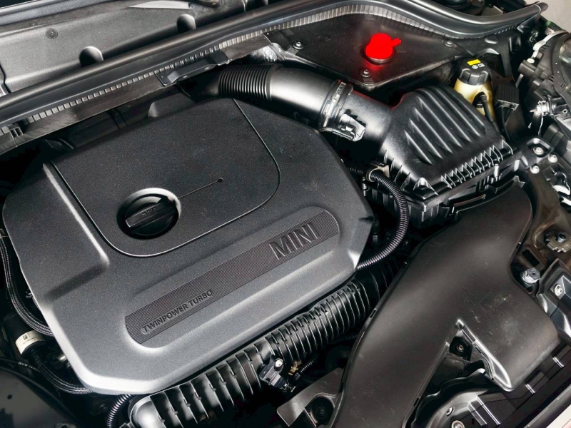 MINI Cooper John Cooper Works Countryman