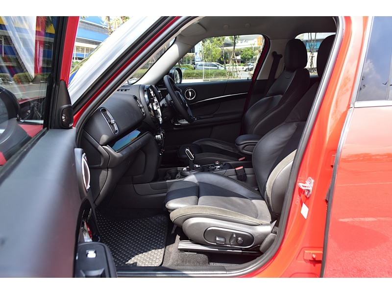 MINI Cooper S Countryman Entry