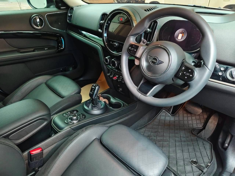 MINI Cooper S Countryman Entry