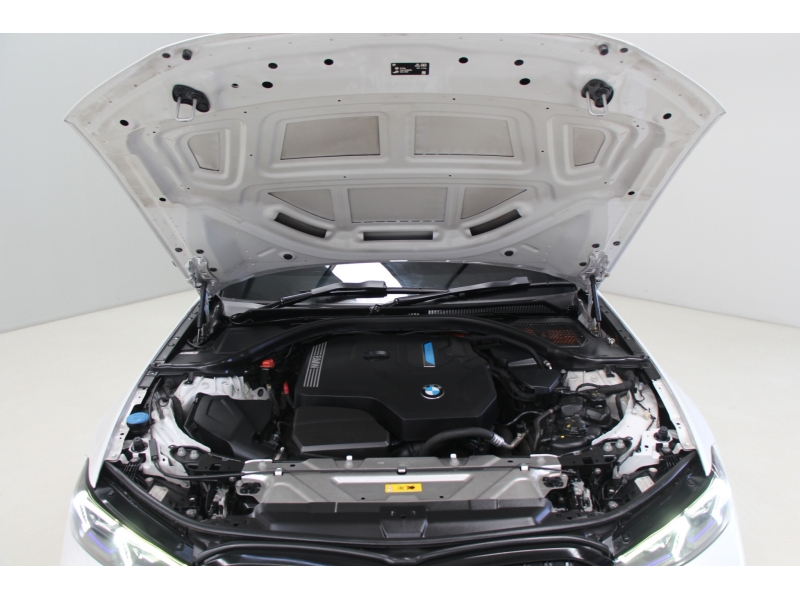 BMW 330e M Sport
