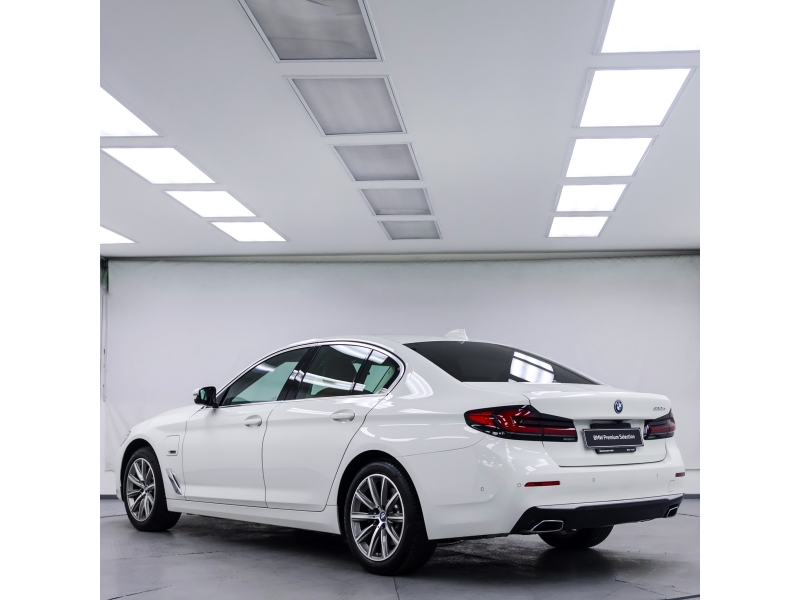 BMW 530e Luxury