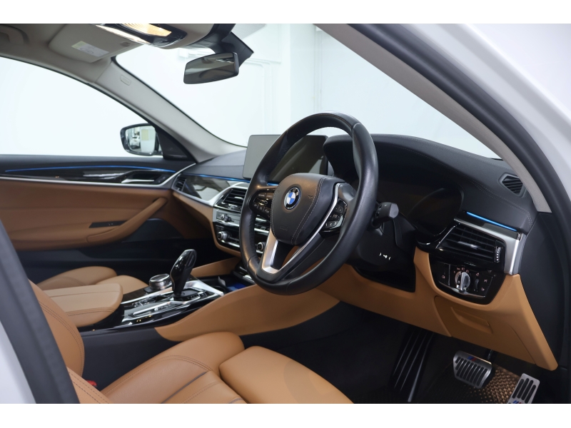 BMW 530e Luxury