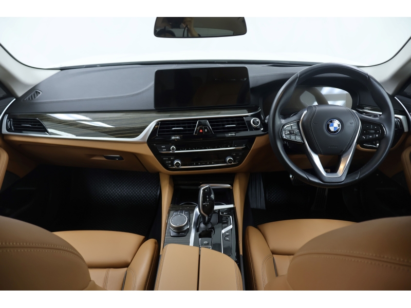 BMW 530e Luxury