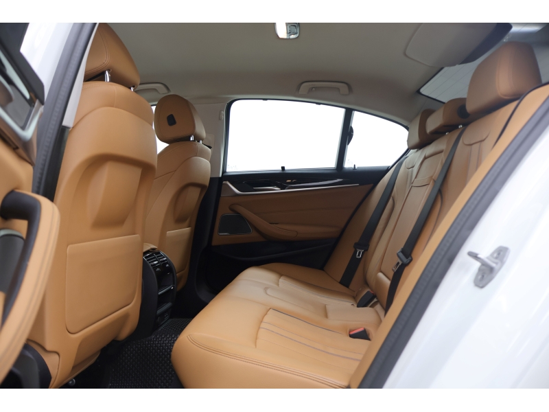 BMW 530e Luxury