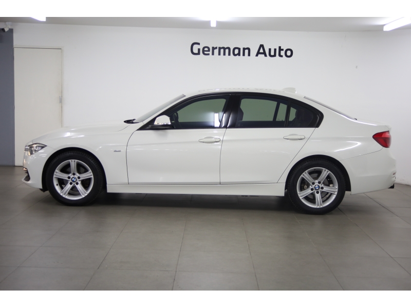 BMW 320i 