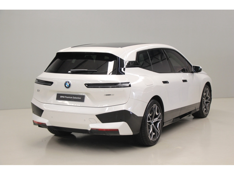 BMW iX xDrive40